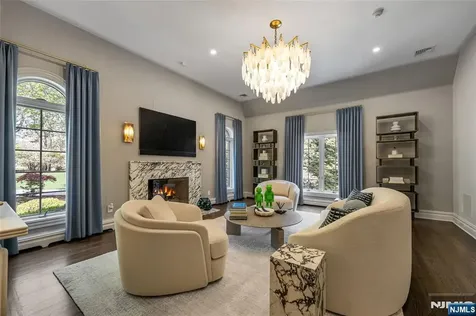 14 Eckert Farm Road Saddle River NJ 07458