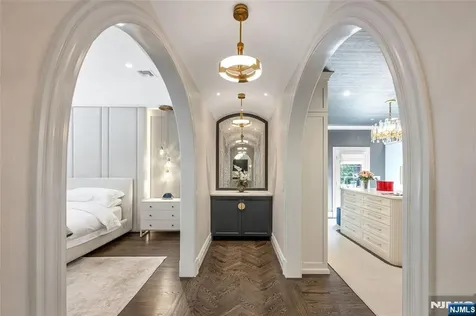 14 Eckert Farm Road Saddle River NJ 07458