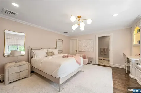 14 Eckert Farm Road Saddle River NJ 07458