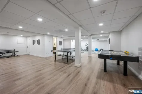 14 Eckert Farm Road Saddle River NJ 07458