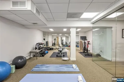 14 Eckert Farm Road Saddle River NJ 07458