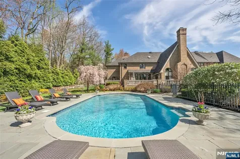 14 Eckert Farm Road Saddle River NJ 07458