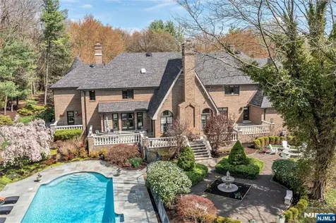 14 Eckert Farm Road Saddle River NJ 07458