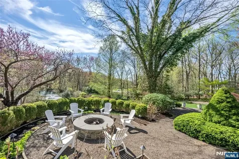 14 Eckert Farm Road Saddle River NJ 07458