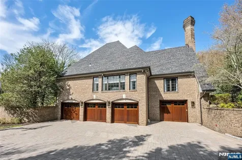 14 Eckert Farm Road Saddle River NJ 07458