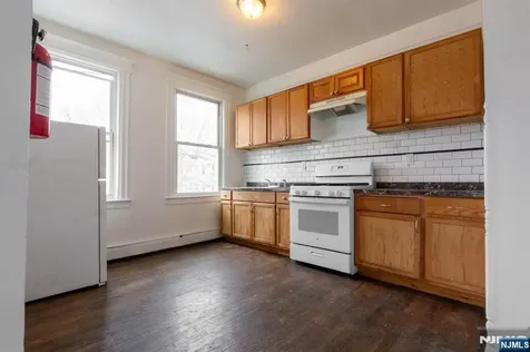 410 Chadwick Avenue Newark NJ 07112