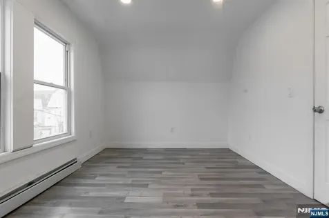 410 Chadwick Avenue Newark NJ 07112