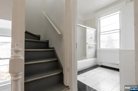 410 Chadwick Avenue Newark NJ 07112