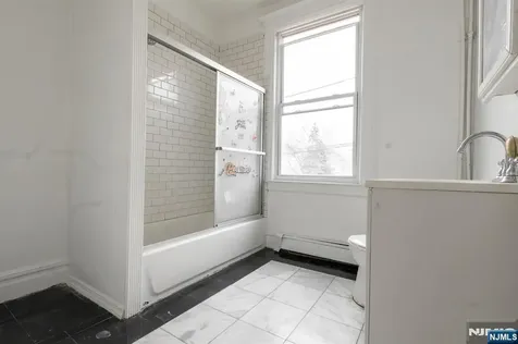 410 Chadwick Avenue Newark NJ 07112