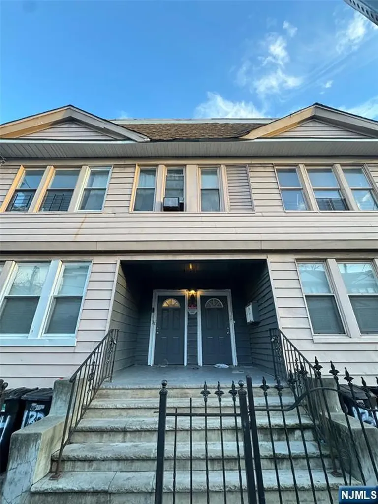132 Goodwin Avenue Newark NJ 07112