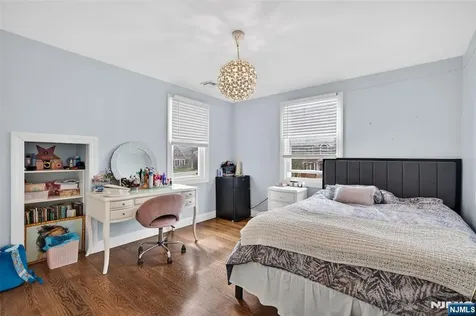 577 Grenville Avenue Teaneck NJ 07666