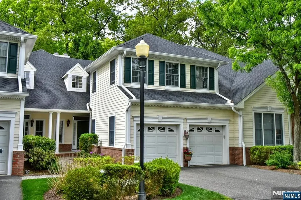 804 Fieldstone Terrace Wyckoff NJ 07481
