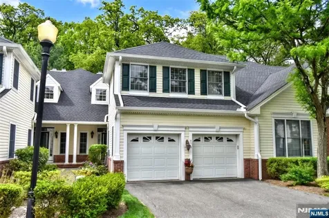 804 Fieldstone Terrace Wyckoff NJ 07481