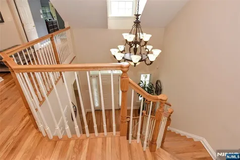 804 Fieldstone Terrace Wyckoff NJ 07481