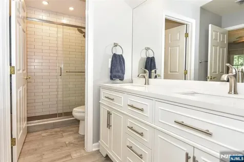 804 Fieldstone Terrace Wyckoff NJ 07481