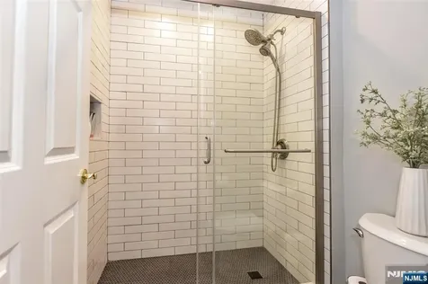 804 Fieldstone Terrace Wyckoff NJ 07481