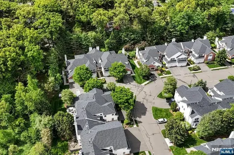804 Fieldstone Terrace Wyckoff NJ 07481