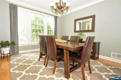 804 Fieldstone Terrace Wyckoff NJ 07481
