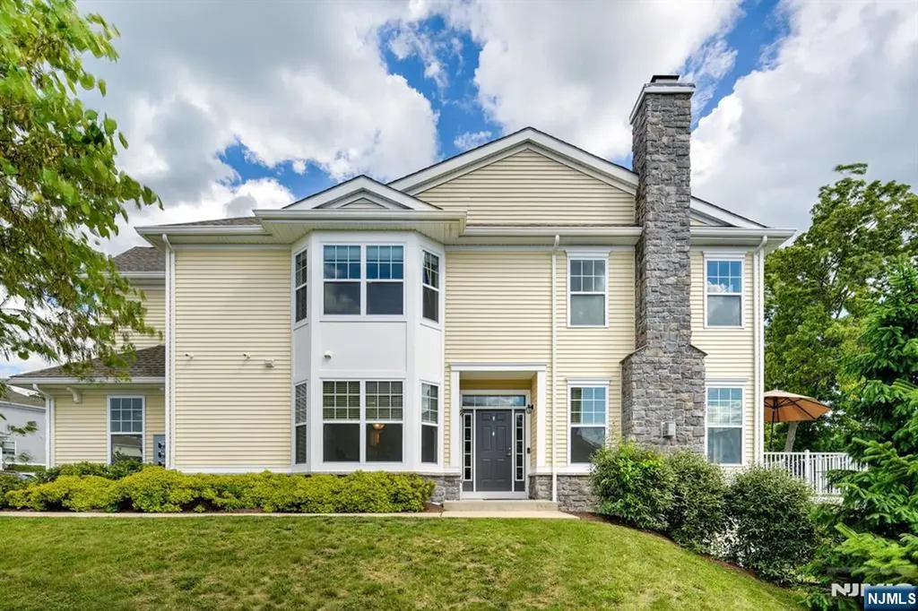 14 Lupine Lane Allamuchy NJ 07840