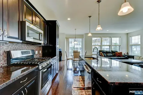 14 Lupine Lane Allamuchy NJ 07840