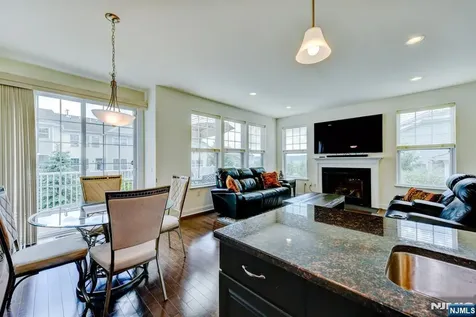 14 Lupine Lane Allamuchy NJ 07840