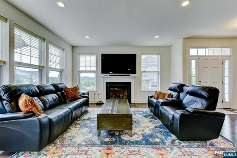 14 Lupine Lane Allamuchy NJ 07840