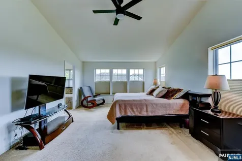 14 Lupine Lane Allamuchy NJ 07840