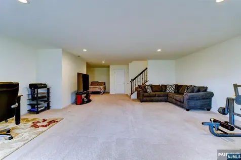 14 Lupine Lane Allamuchy NJ 07840