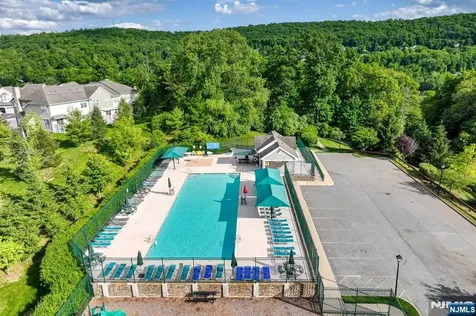 14 Lupine Lane Allamuchy NJ 07840