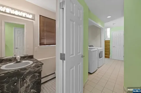 286 Gilbert Avenue Elmwood Park NJ 07407