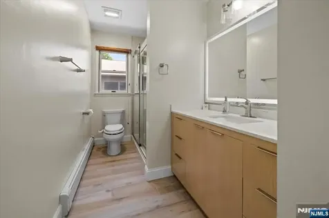 286 Gilbert Avenue Elmwood Park NJ 07407