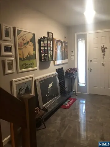 82 Meadowview Court Leonia NJ 07605