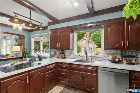 21 Carteret Street West Milford NJ 07480