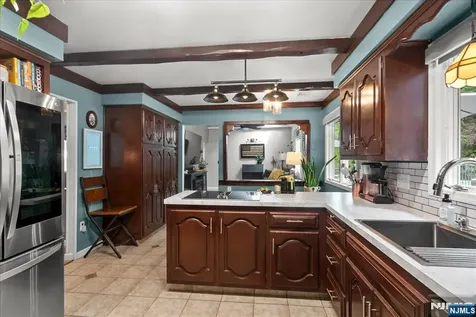 21 Carteret Street West Milford NJ 07480