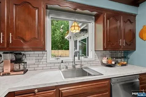 21 Carteret Street West Milford NJ 07480