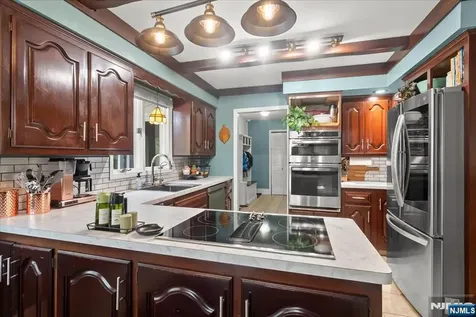 21 Carteret Street West Milford NJ 07480