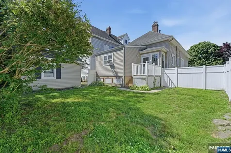 219 Magie Avenue Roselle Park NJ 07204