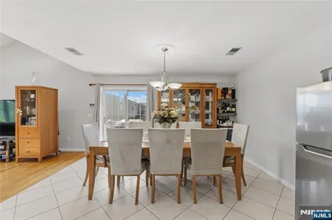 88 Avenue A Lodi NJ 07644