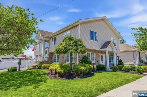 88 Avenue A Lodi NJ 07644