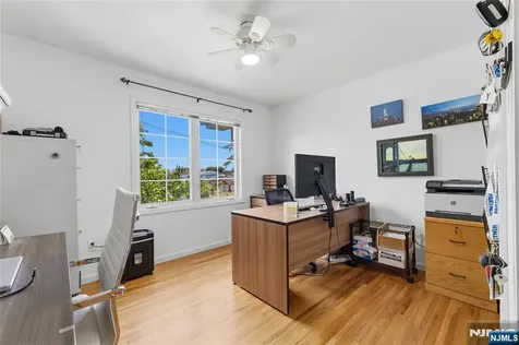 88 Avenue A Lodi NJ 07644