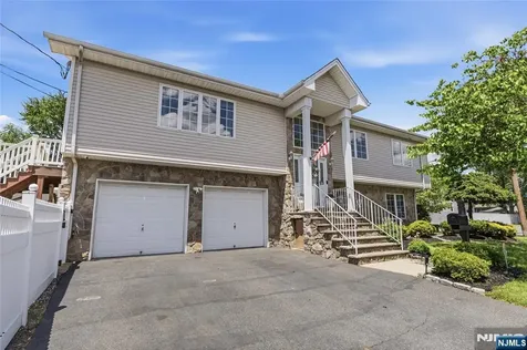 88 Avenue A Lodi NJ 07644