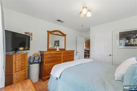 88 Avenue A Lodi NJ 07644