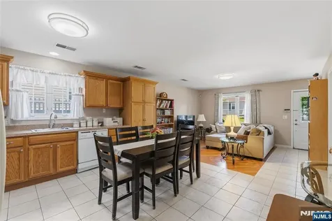 88 Avenue A Lodi NJ 07644