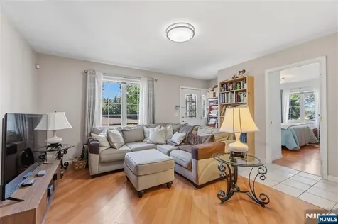 88 Avenue A Lodi NJ 07644