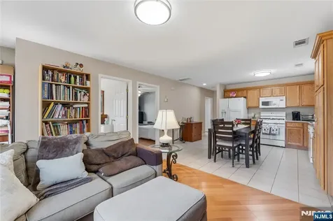 88 Avenue A Lodi NJ 07644
