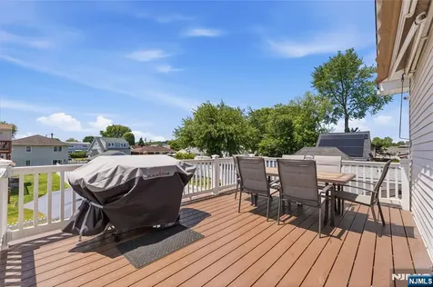 88 Avenue A Lodi NJ 07644