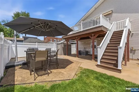 88 Avenue A Lodi NJ 07644