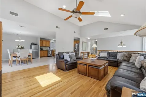 88 Avenue A Lodi NJ 07644