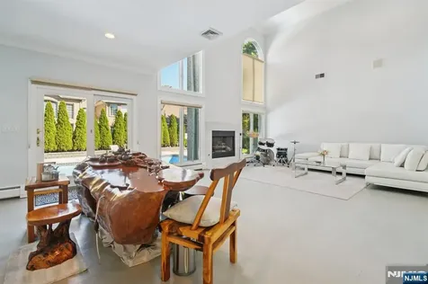 32 Laurie Drive Englewood Cliffs NJ 07632
