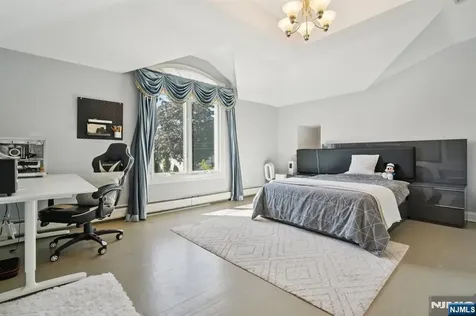 32 Laurie Drive Englewood Cliffs NJ 07632